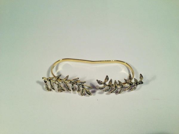 Pulseira de mão, folhas.